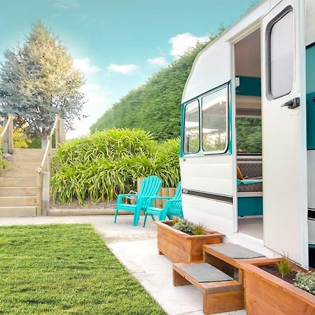 Mountviews Glamping- Retro Caravan Getaway 호텔 타우포 호 외부 사진